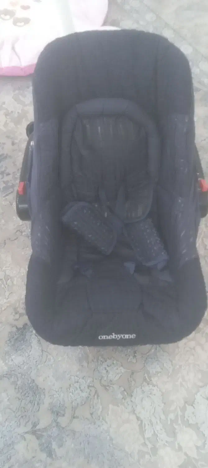 کریر در حد نو خارجی و یه تشک بازی در حد نو|اسباب و اثاث بچه|ایلام, |دیوار