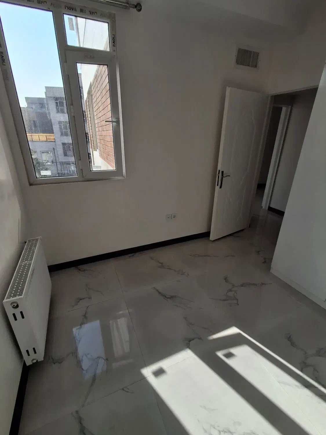 آپارتمان ۱۰۵ متری کلید نخورده تکواحدی دوخواب فول