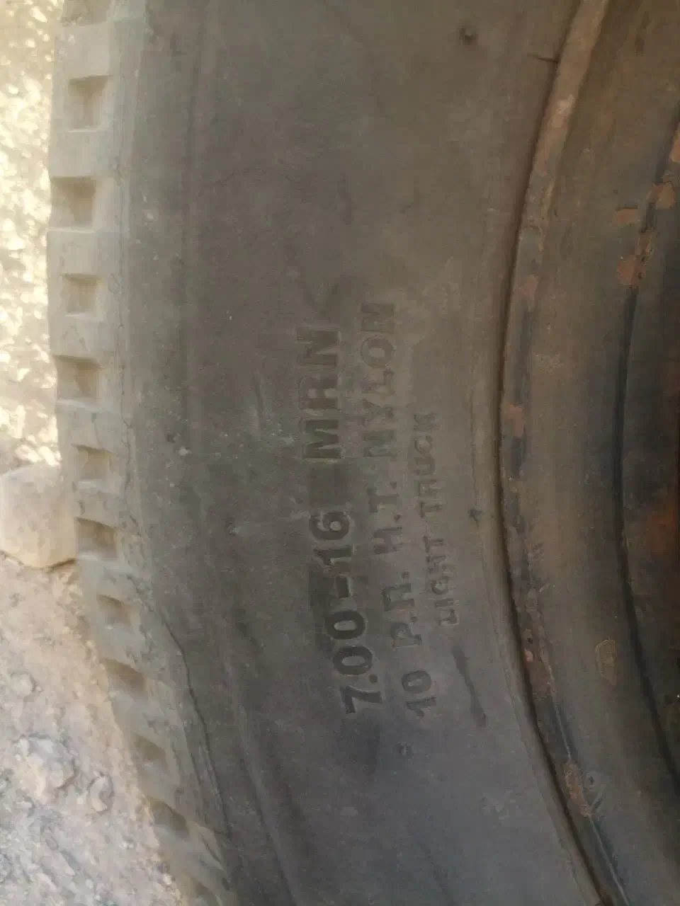 لاستیک مینی بوس نیسان|قطعات یدکی و لوازم جانبی|هشتگرد, فاز ۱ مهستان|دیوار