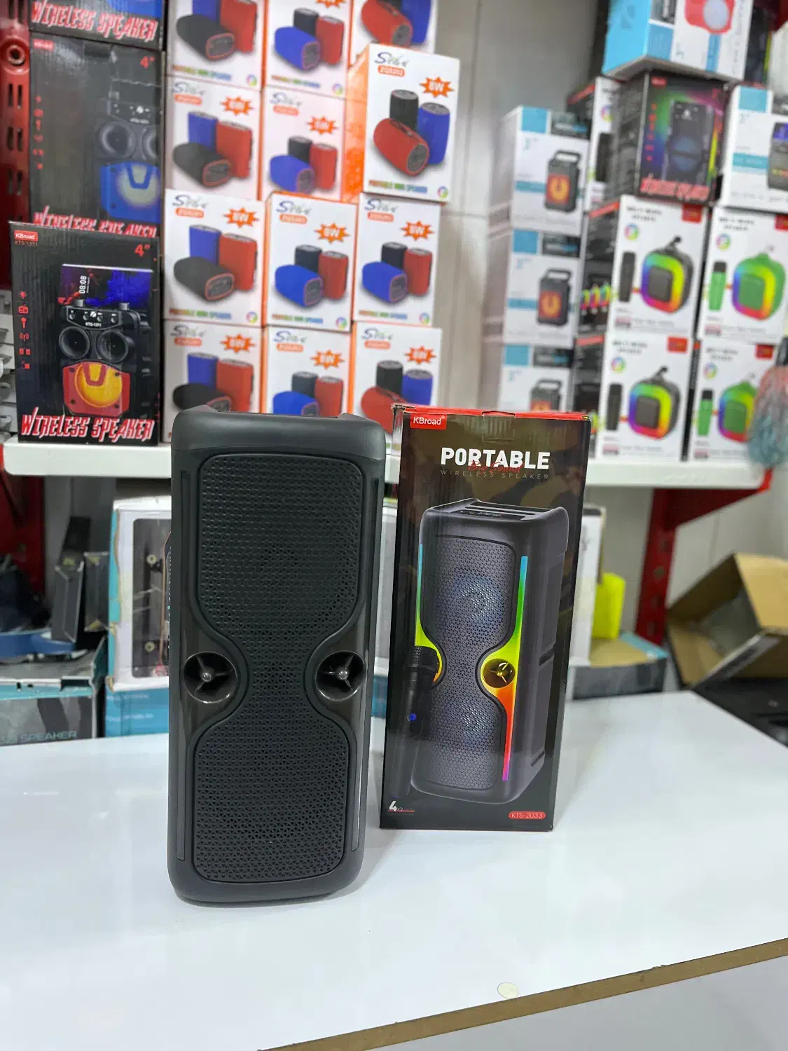 اسپیکر بلوتوثی شارژی میکروفون دار با رقص نور|سیستم صوتی خانگی|زنجان, |دیوار