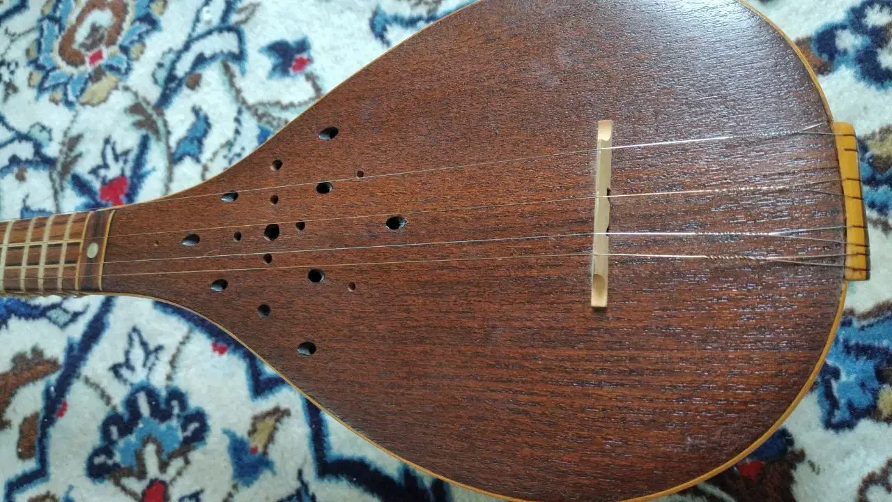 سه تار|سازهای سنتی|تهران, مروارید شهر|دیوار