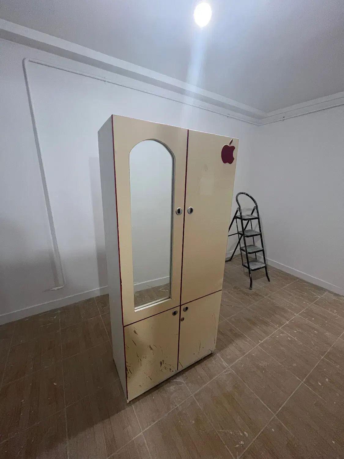 کمد|جاکفشی، کمد، دراور|گرگان, |دیوار