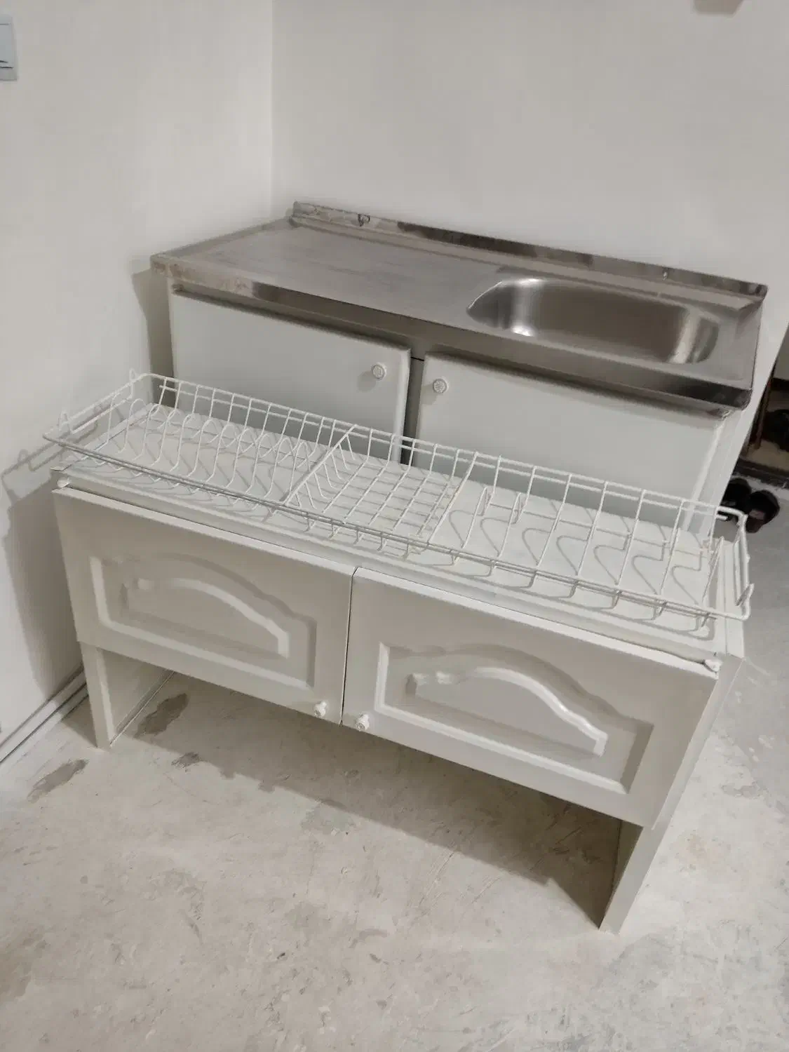 تعداد کابینت وسینگ وآبچکان وجاظرفی موجوده|آب‌چکان و نظم‌دهنده ظروف|زنجان, |دیوار