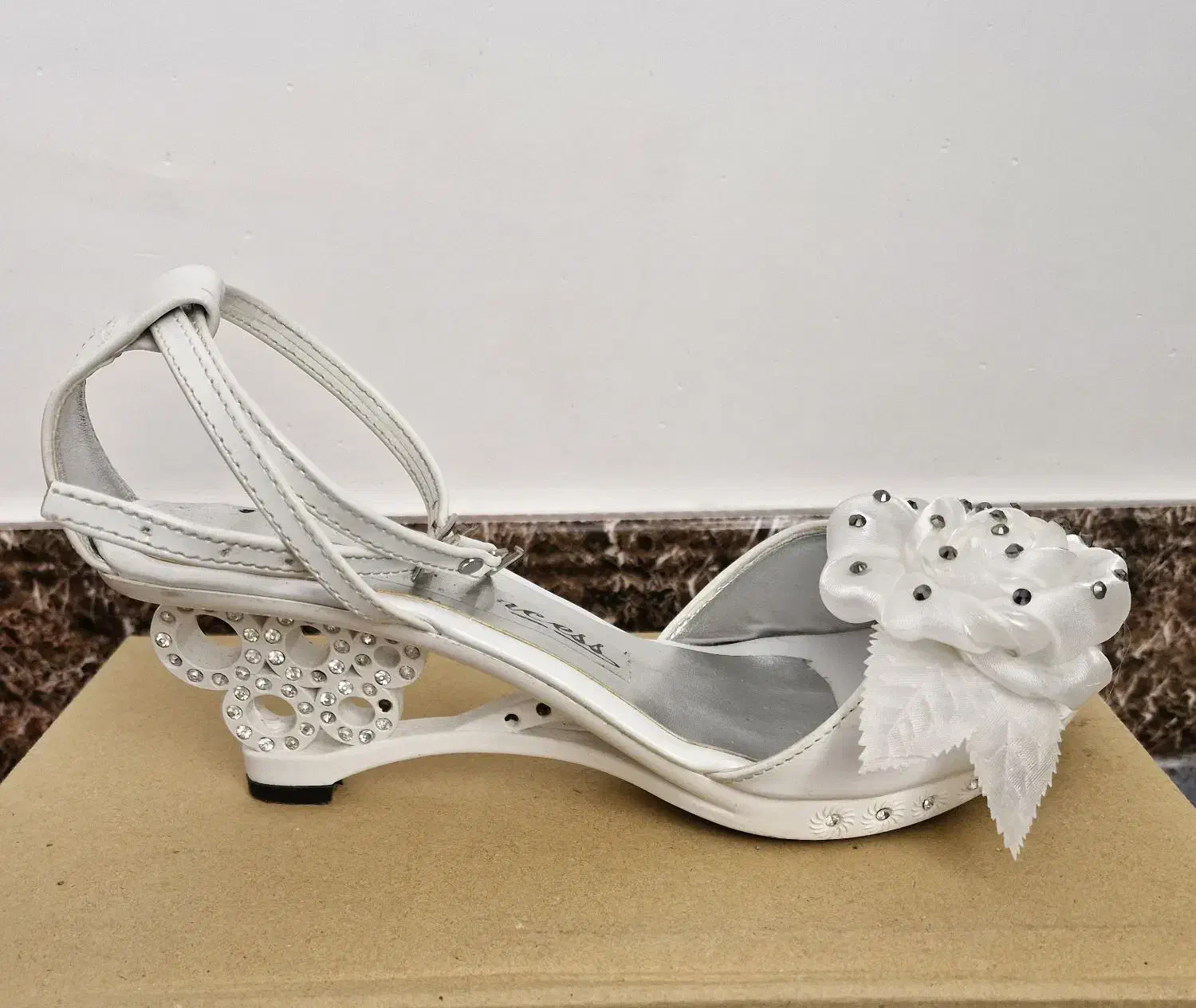 کفش مجلسی|کیف، کفش، کمربند|زنجان, |دیوار