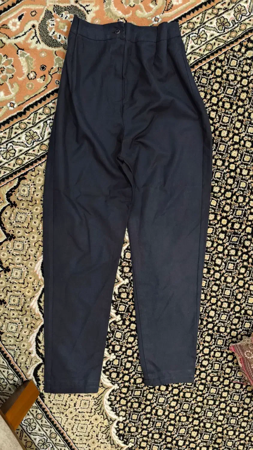 یونیفورم دخترانه|لباس|خوی, |دیوار