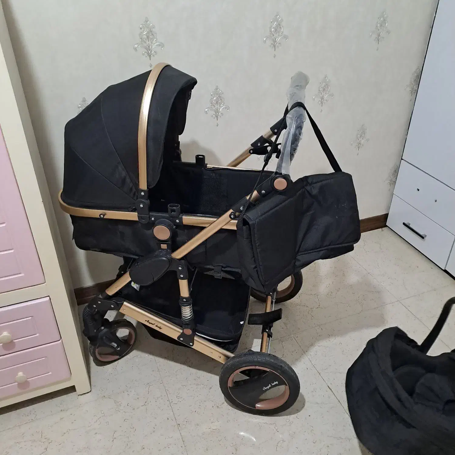 فروش سیسمونی|کالسکه و لوازم جانبی|اصفهان, بهارستان|دیوار