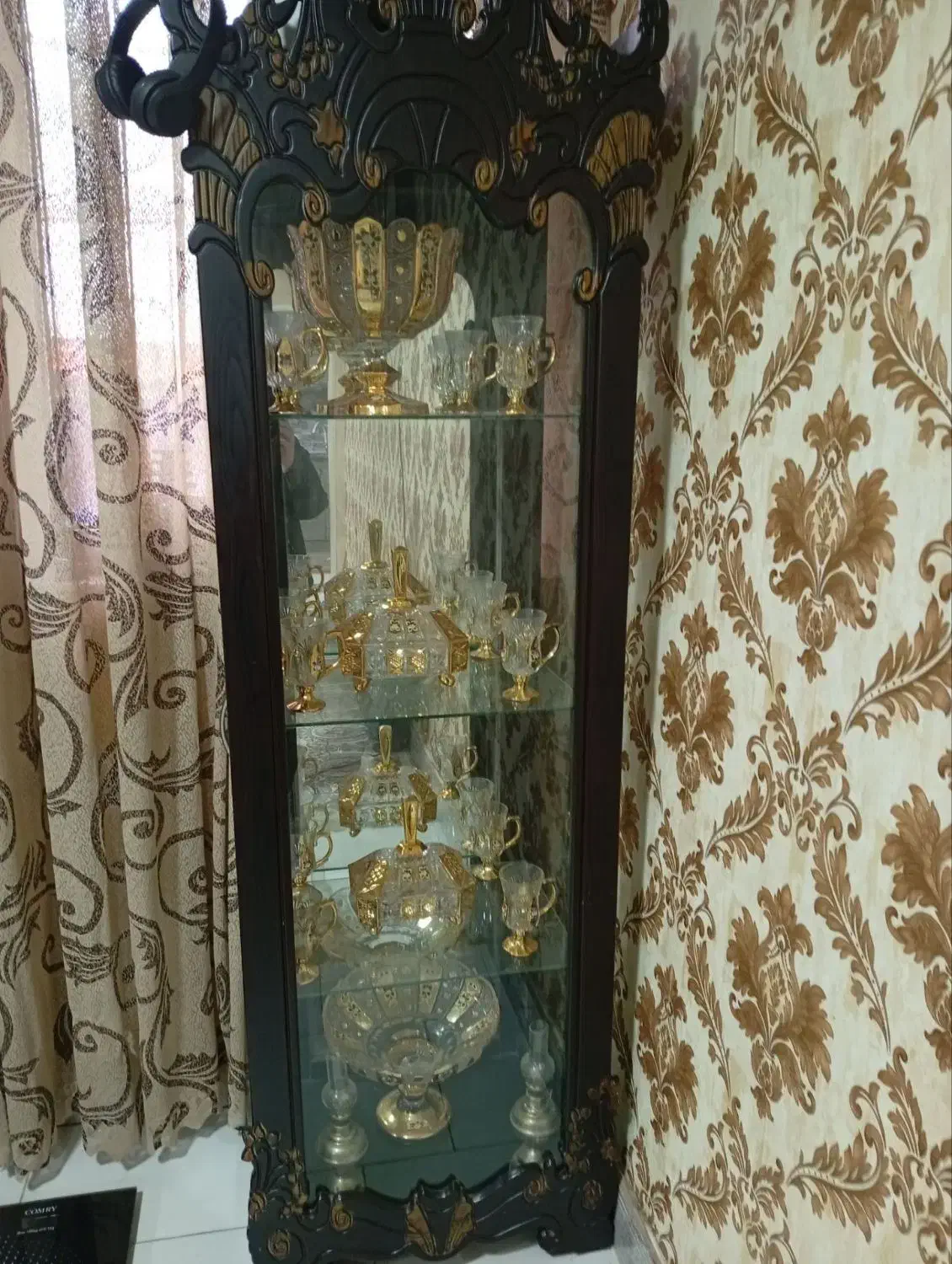 بوفه ایستاده|بوفه، ویترین، کنسول|آستانه اشرفیه, |دیوار