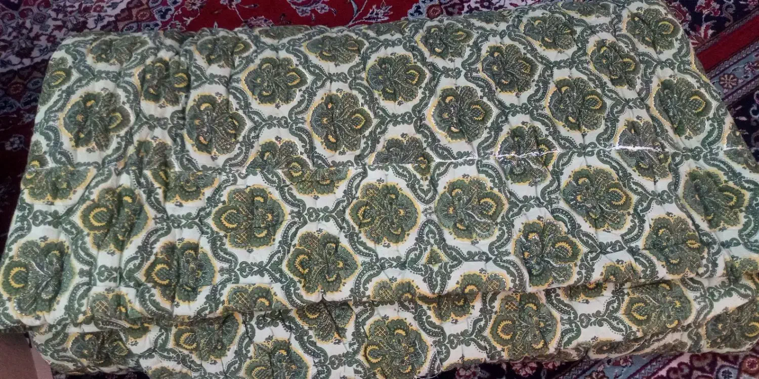 لحاف کرسی|رختخواب، بالش، پتو|پیر بکران, |دیوار