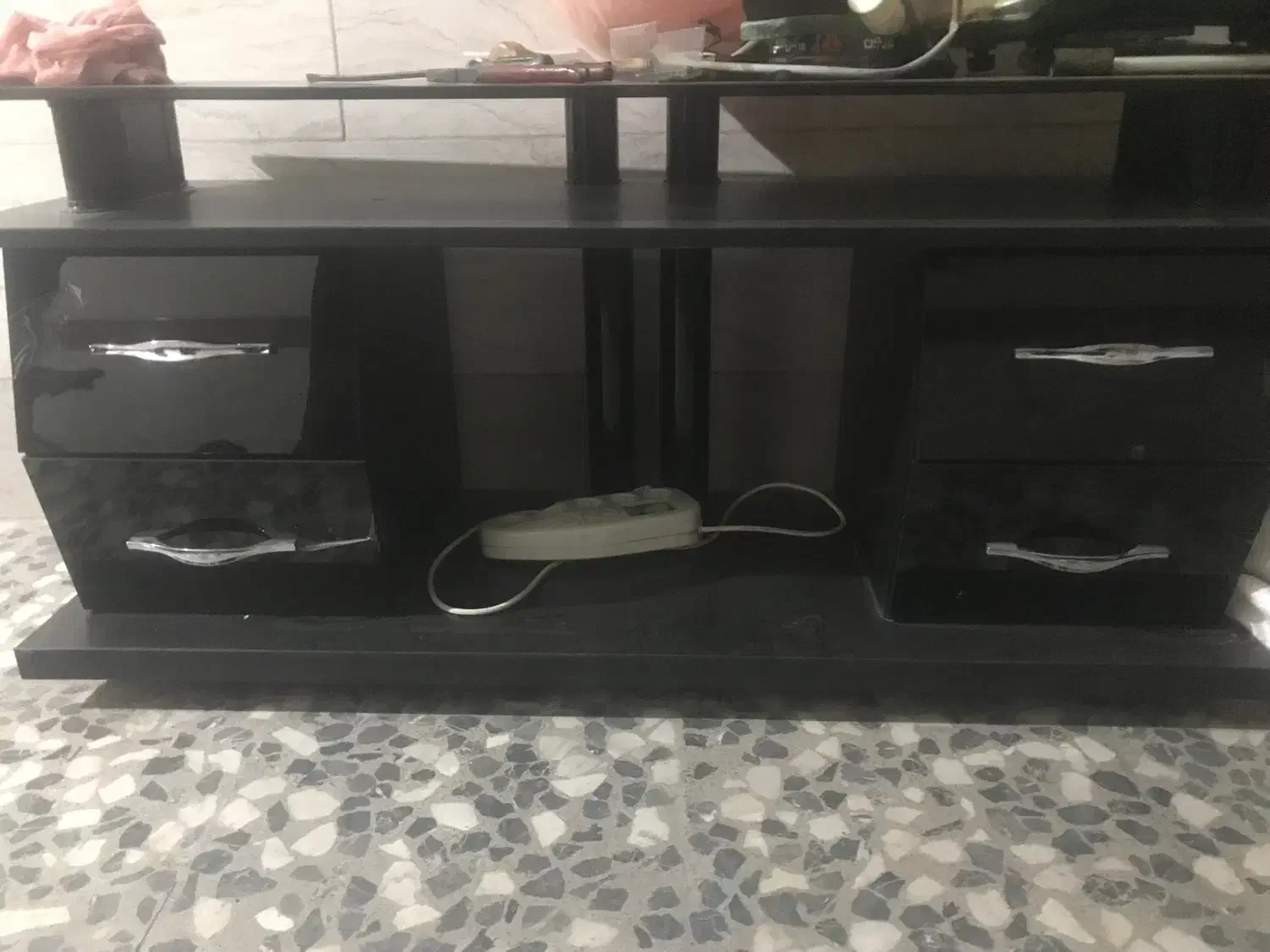 هود|هود|رشت, ولکس|دیوار