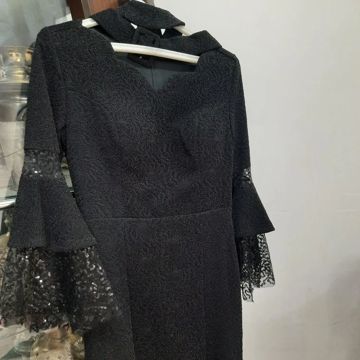 لباس مجلسی|لباس|فردوس (خراسان), |دیوار