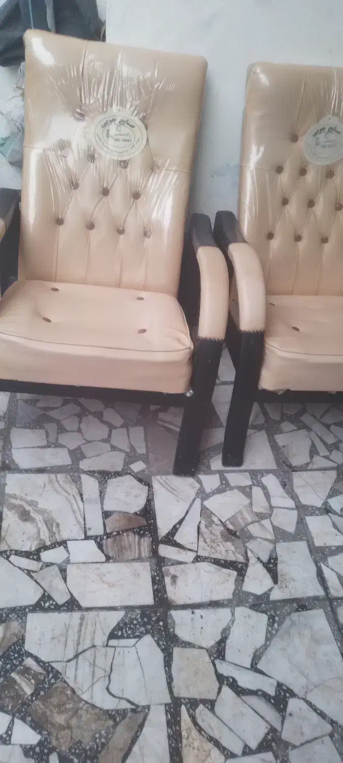 فروش فوری شش عدد صندلی اداری|مبلمان اداری|آمل, |دیوار