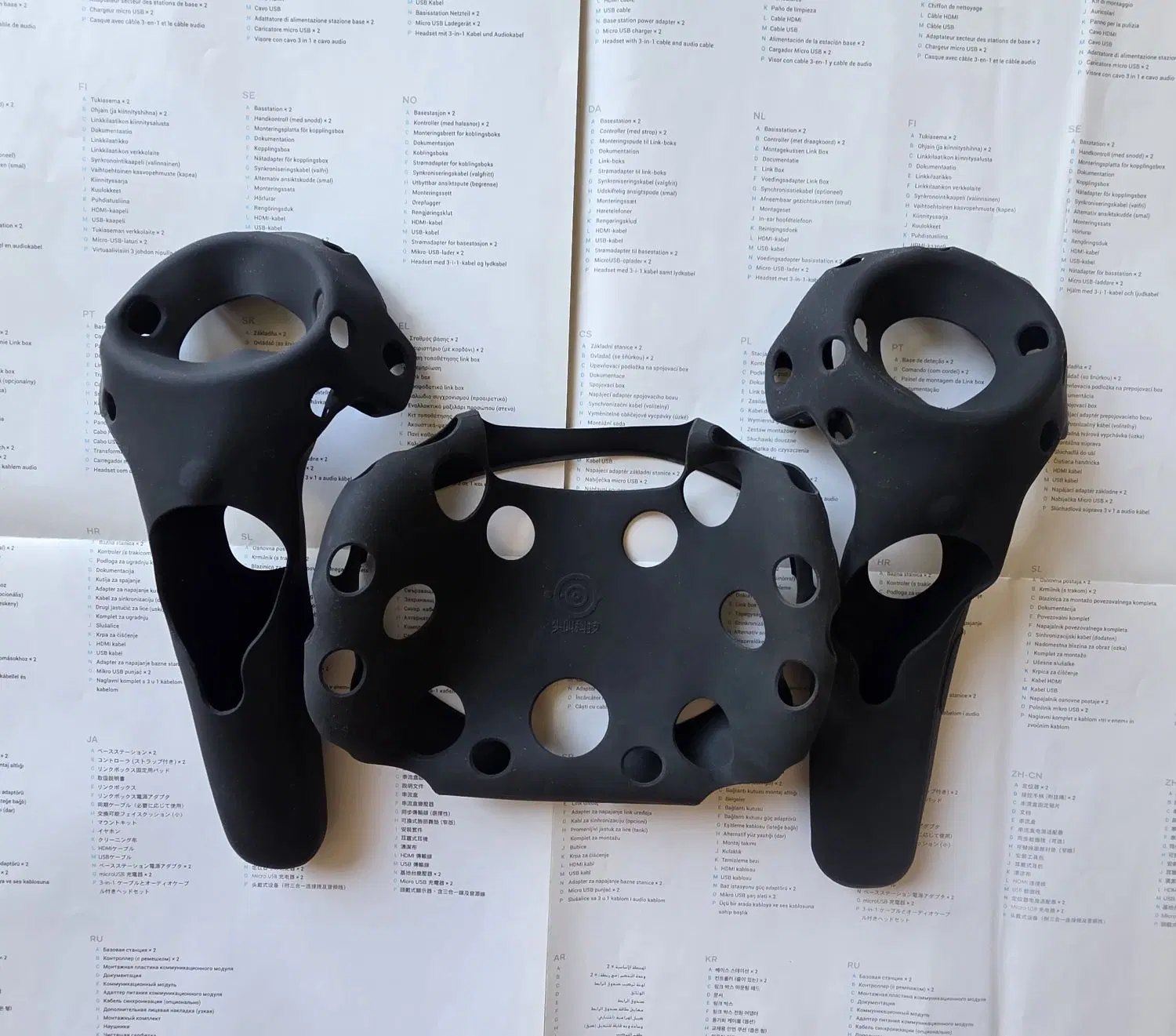 محافظ سیلیکونی کنترلر و عینک واقعیت مجازی HTC vive|کنسول، بازی ویدئویی و آنلاین|تهران, استاد معین|دیوار