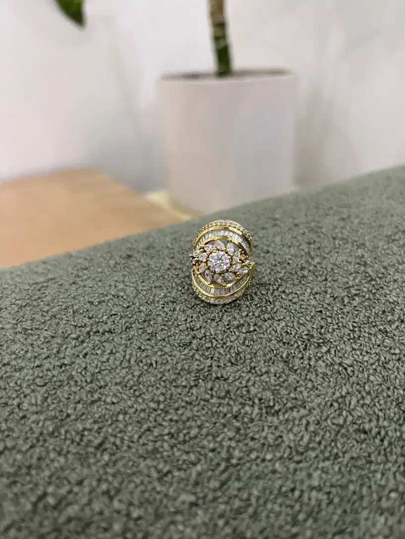 انگشتر نشان زیبا با کسر نگین|جواهرات|تهران, خزانه|دیوار