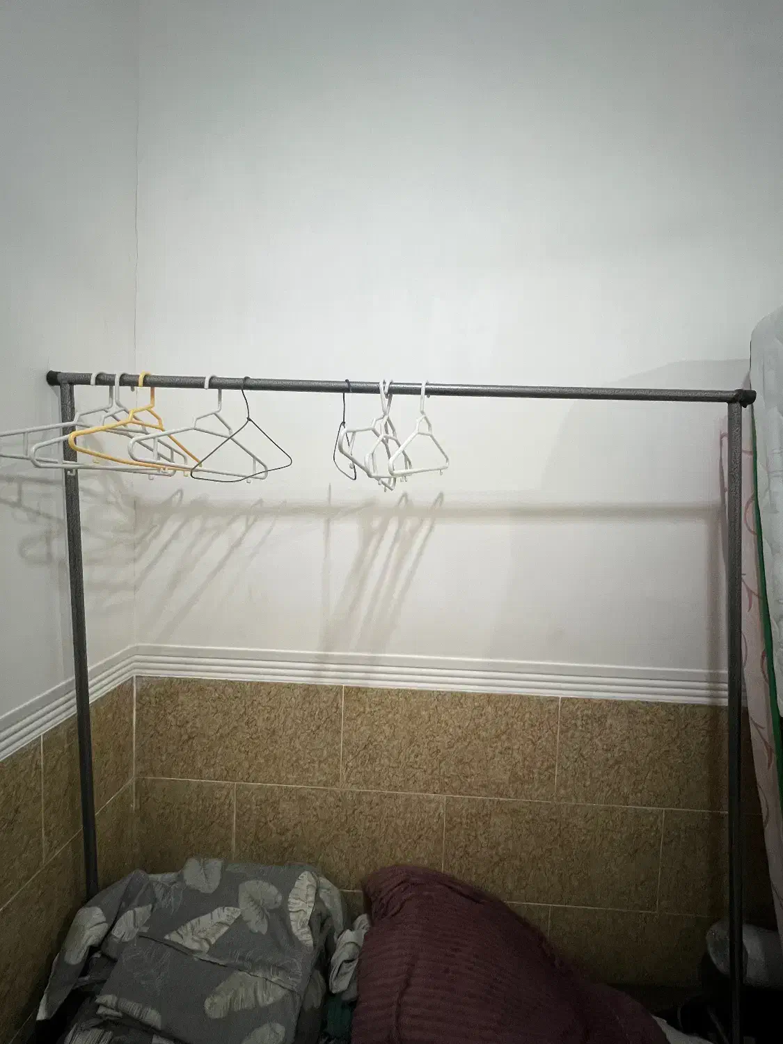 رگال|بندرخت و رختآویز|هرمز, |دیوار