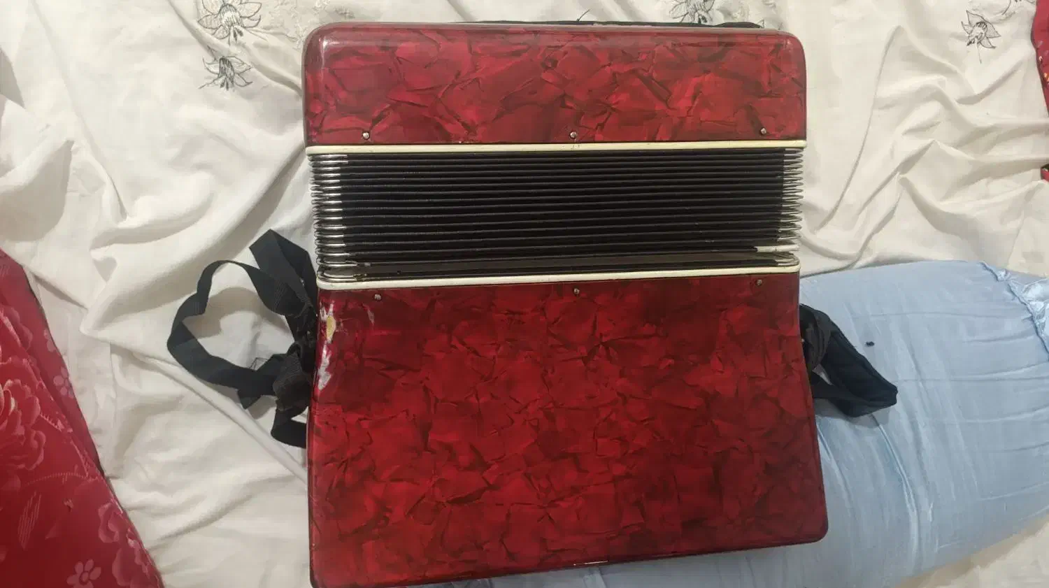 آکاردئون 60 باس|پیانو، کیبورد، آکاردئون|گرگان, |دیوار