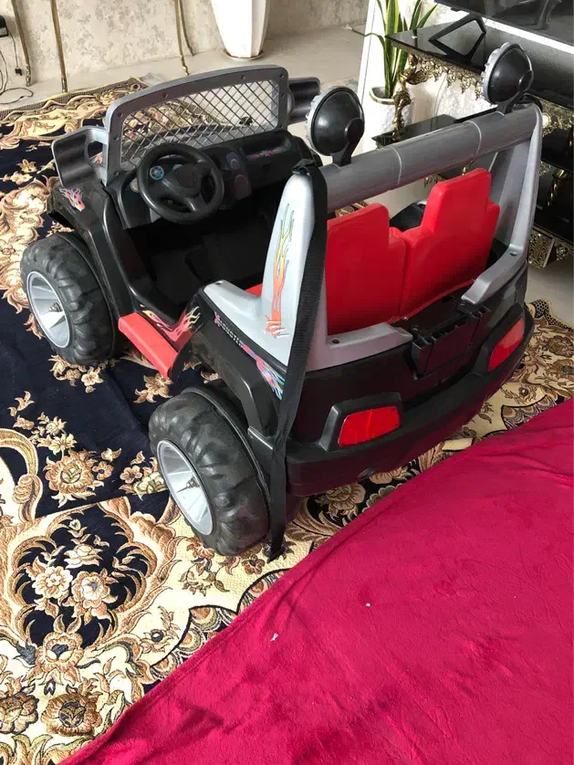 ماشین شارژی|اسباب‌بازی بچه|همدان, |دیوار