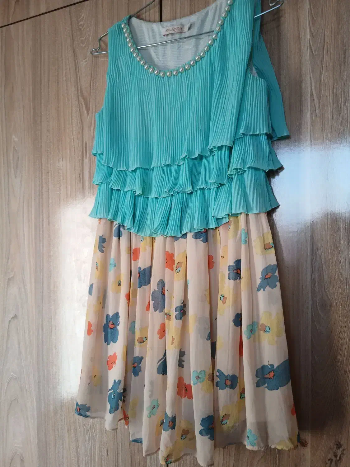 لباس دخترانه|کفش و لباس بچه|رشت, پاره بیجار|دیوار