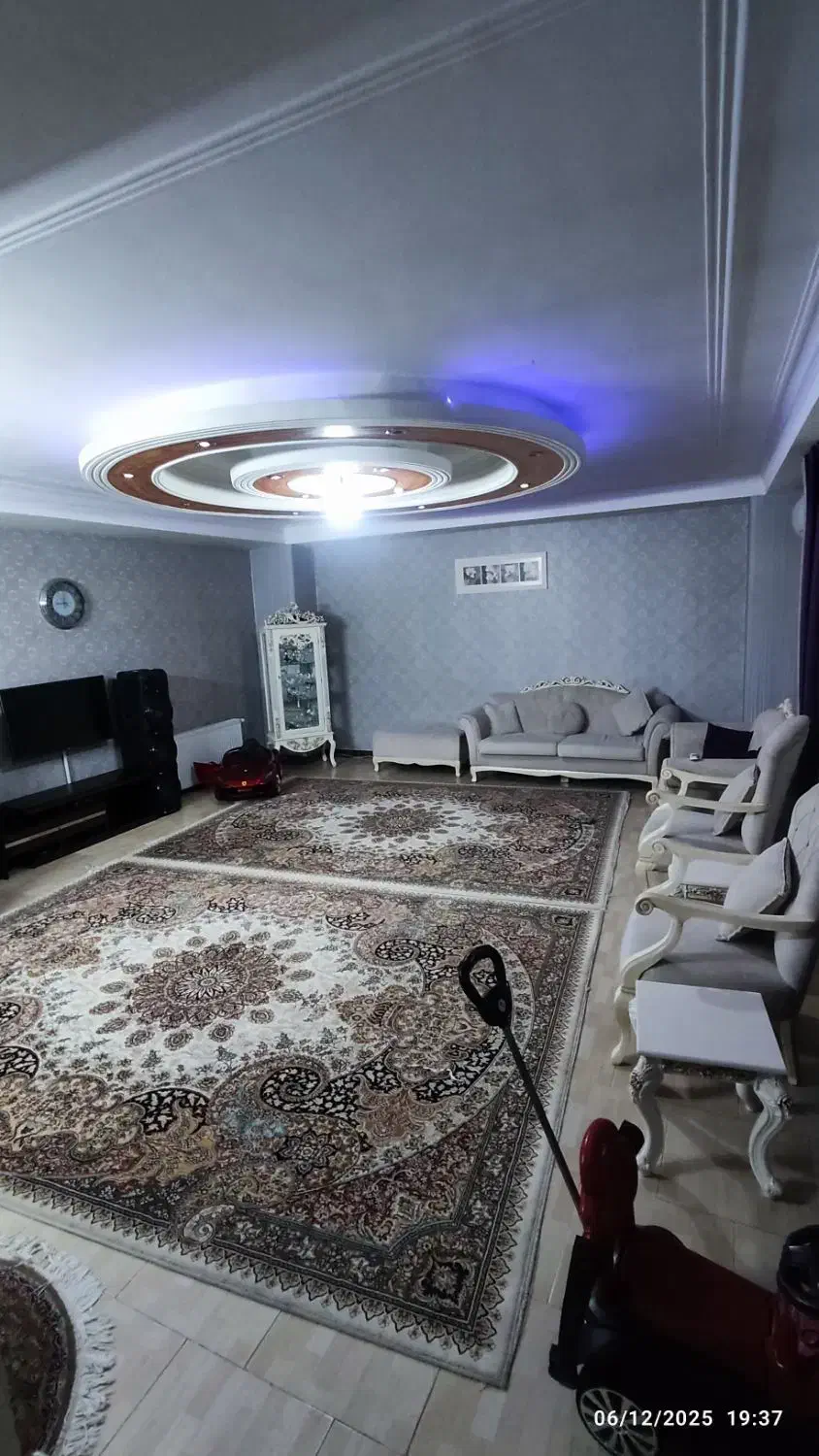 واحد 90متری تک واحدی خیابان استخر برنا تختی 12|فروش آپارتمان|محمدشهر, سیدآباد|دیوار