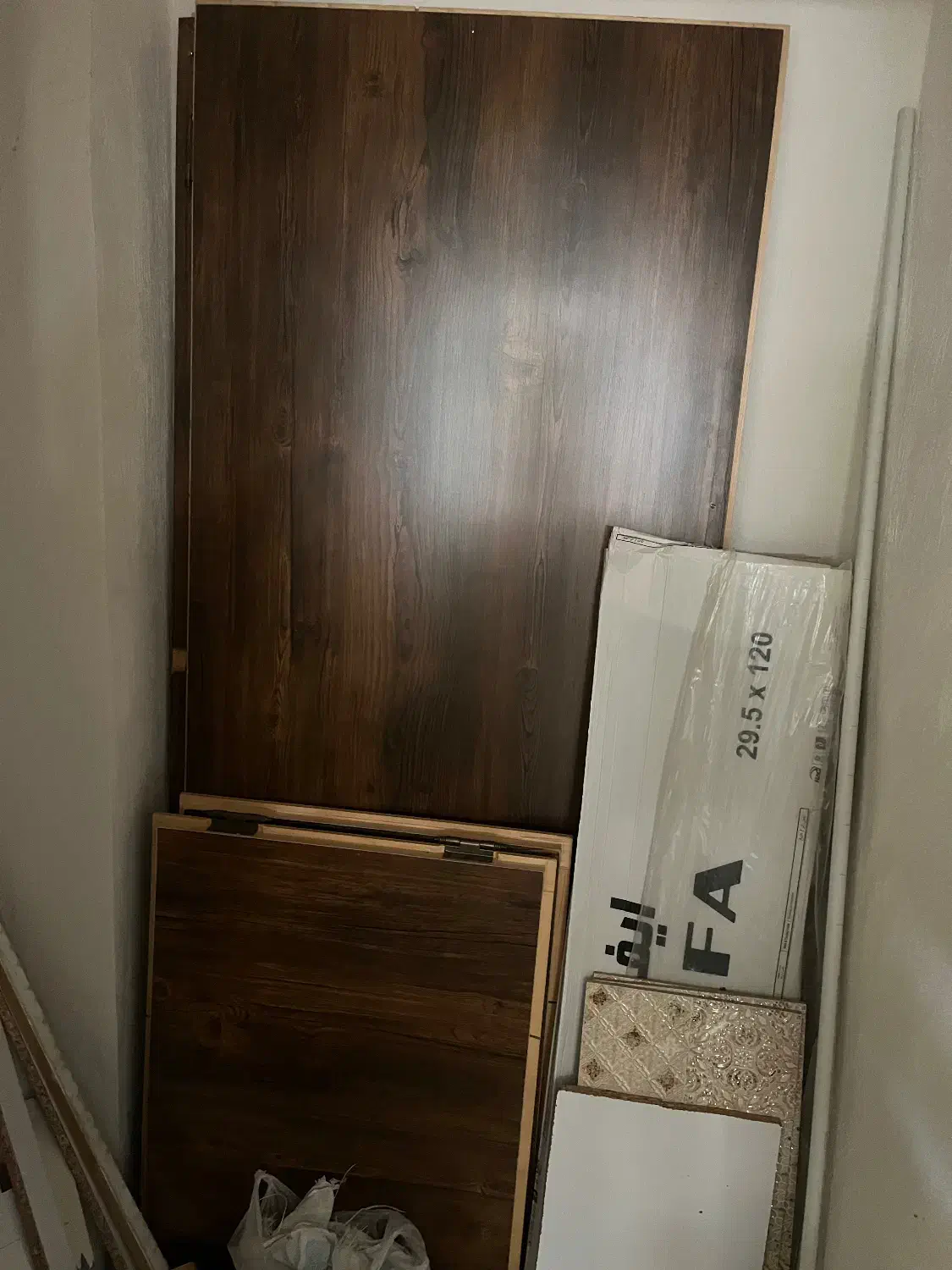 در کمد دیواری|جاکفشی، کمد، دراور|مینودشت, |دیوار