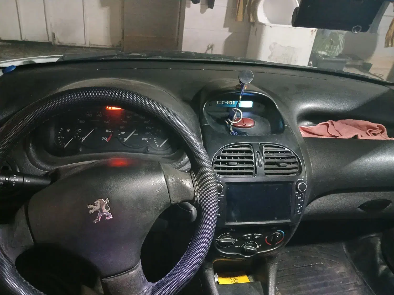 ماشین ۲۰۶ سفید|خودرو سواری و وانت|محمدشهر, ولدآباد|دیوار