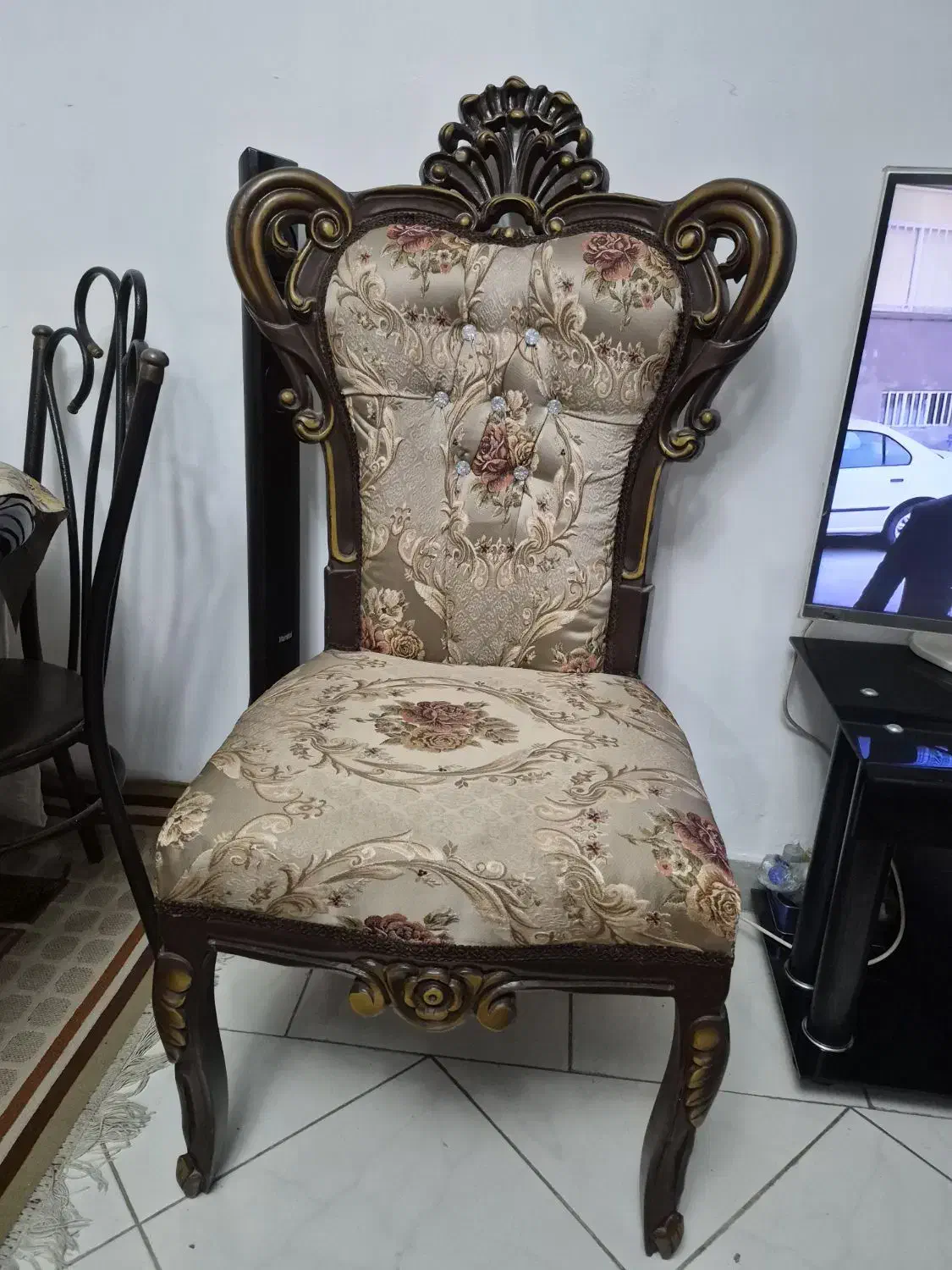 مبل ۹ نفره سلطنتی به همراه ۳ میز|مبلمان خانگی و میز عسلی|رباطکریم, رباطکریم|دیوار