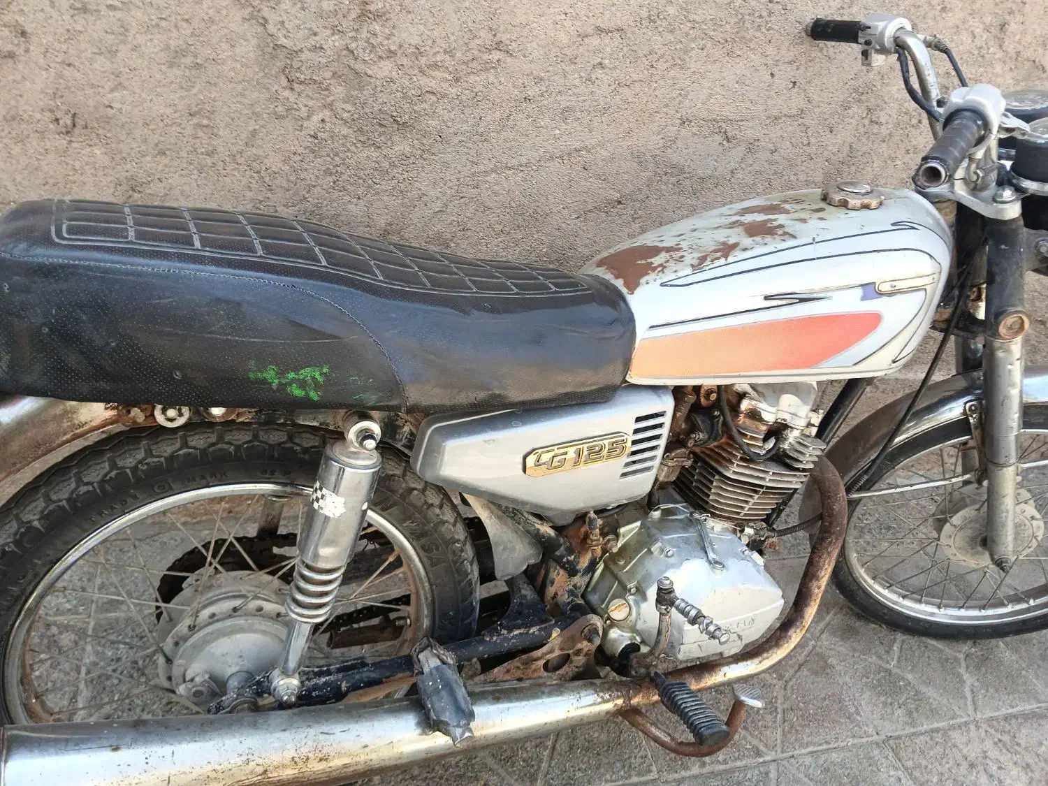 با سلام فروش موتور هندا مدل ۸۶ پلاک قدیم|موتورسیکلت|قائن, |دیوار