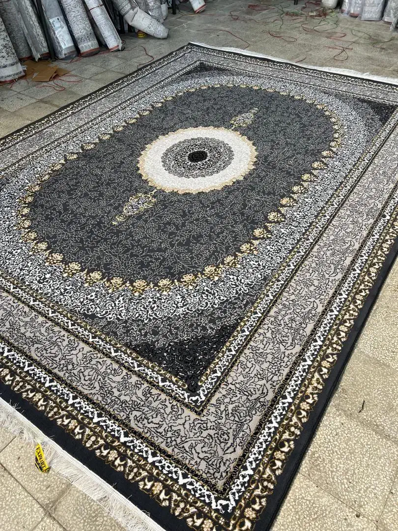 فرش ماشینی طرح ژینوس ۷۰۰ شانه ///|فرش|اصفهان, عطار نیشابوری|دیوار