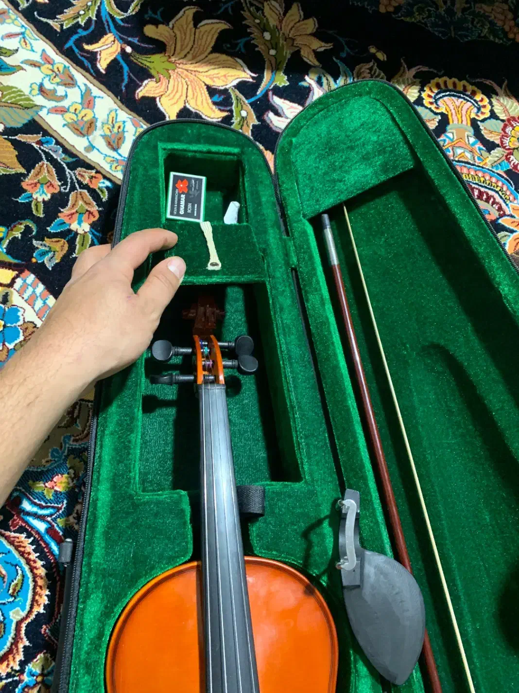 ویولن|ویولن|اقبالیه, |دیوار