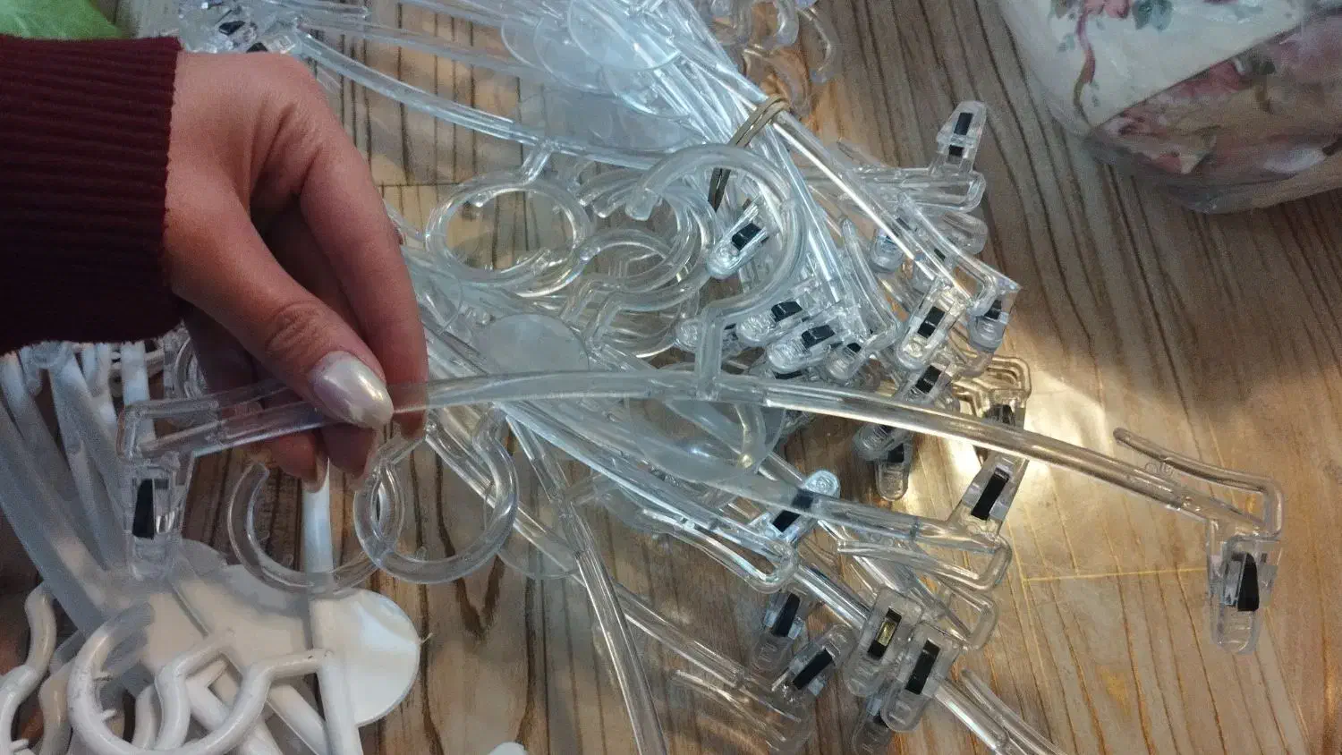 وسایل|بندرخت و رختآویز|تهران, چهارصد دستگاه|دیوار