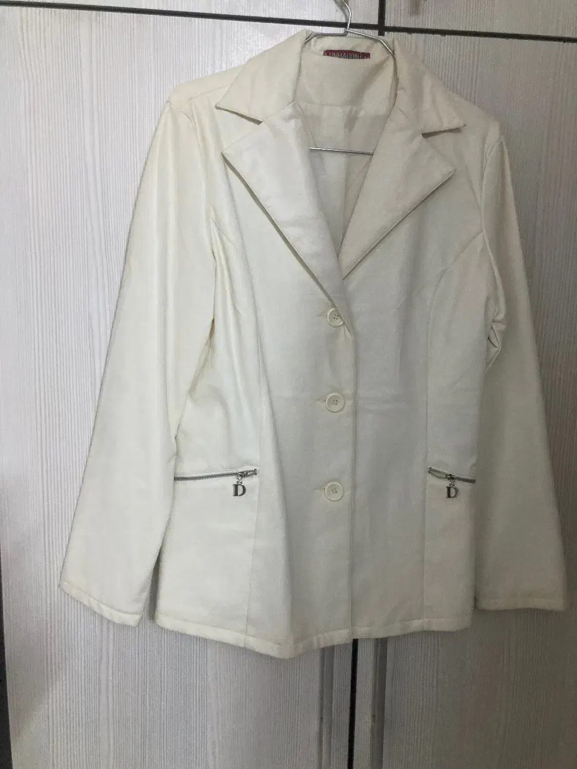 کت سفید چرمی|لباس|اصفهان, کوی امیریه|دیوار