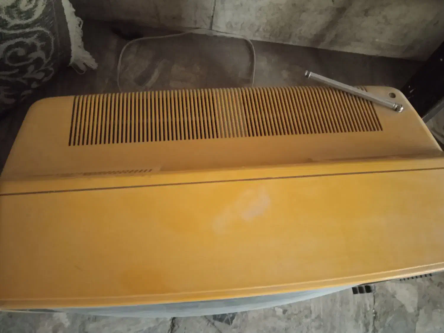 تلویزیون سیاه سفید|تلویزیون و پروژکتور|اصفهان, درب کوشک|دیوار