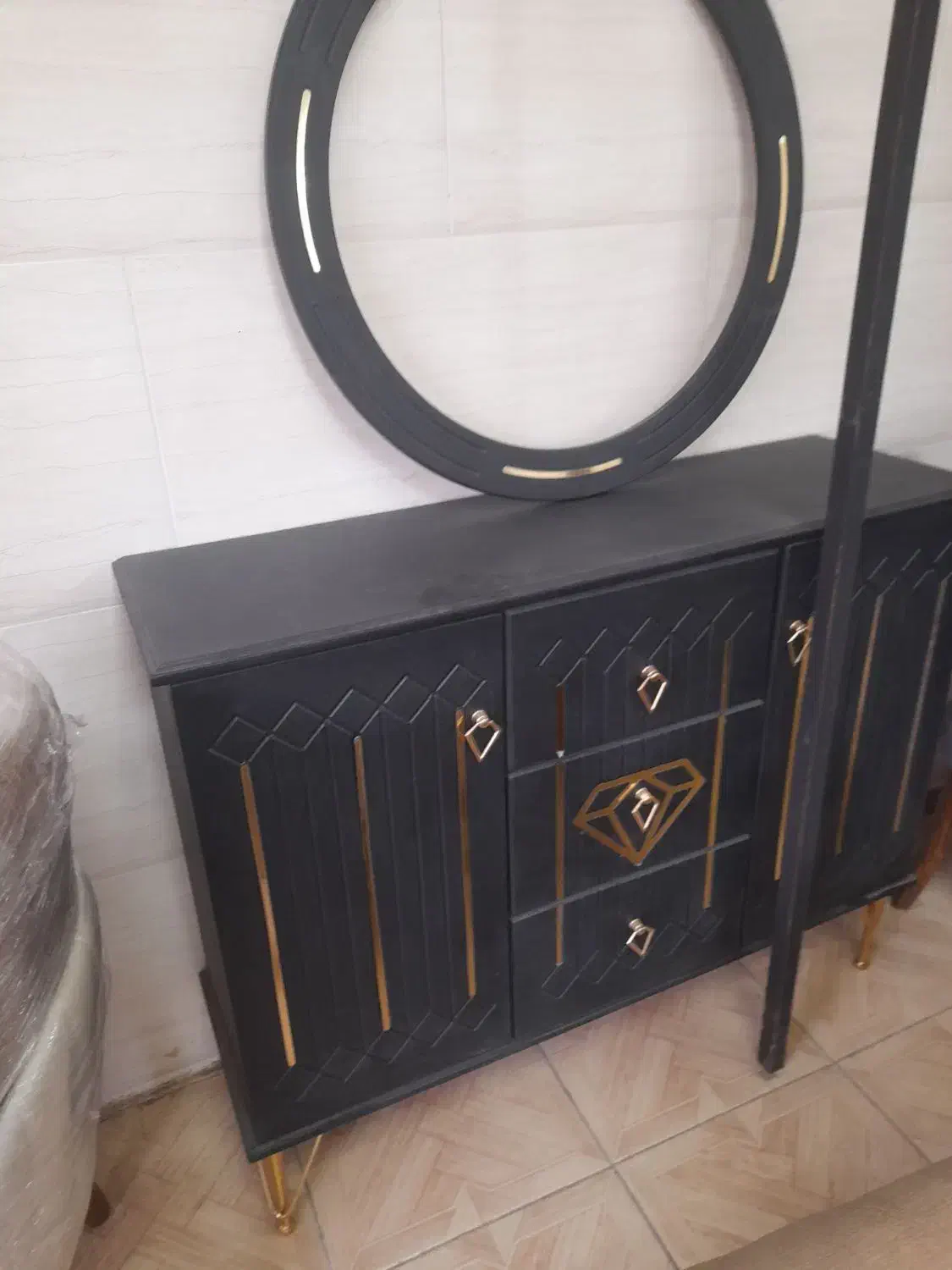 میز کنسول|بوفه، ویترین، کنسول|رشت, گلزاران|دیوار