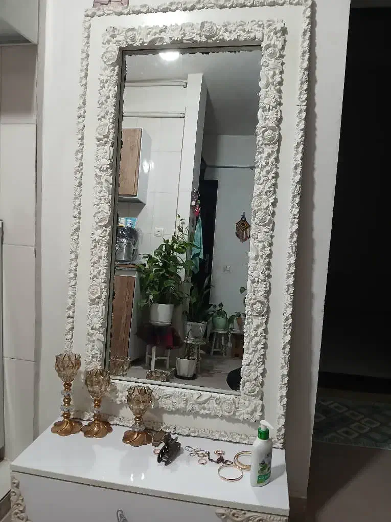 اینه|آینه|ایلام, |دیوار