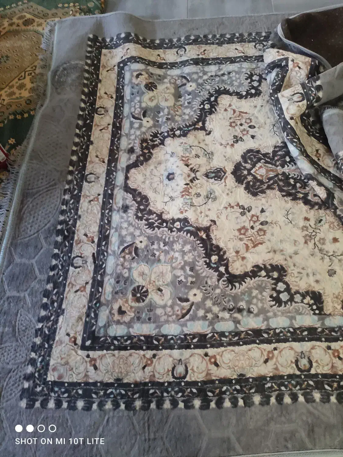 روفرشی|روفرشی|بم, |دیوار