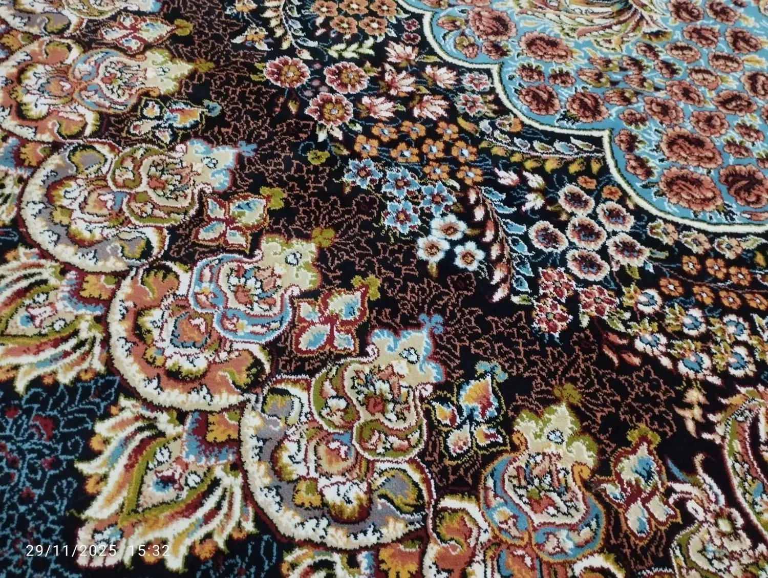 قالی ارکیده سرمه ایی درحد نو|فرش|تویسرکان, |دیوار