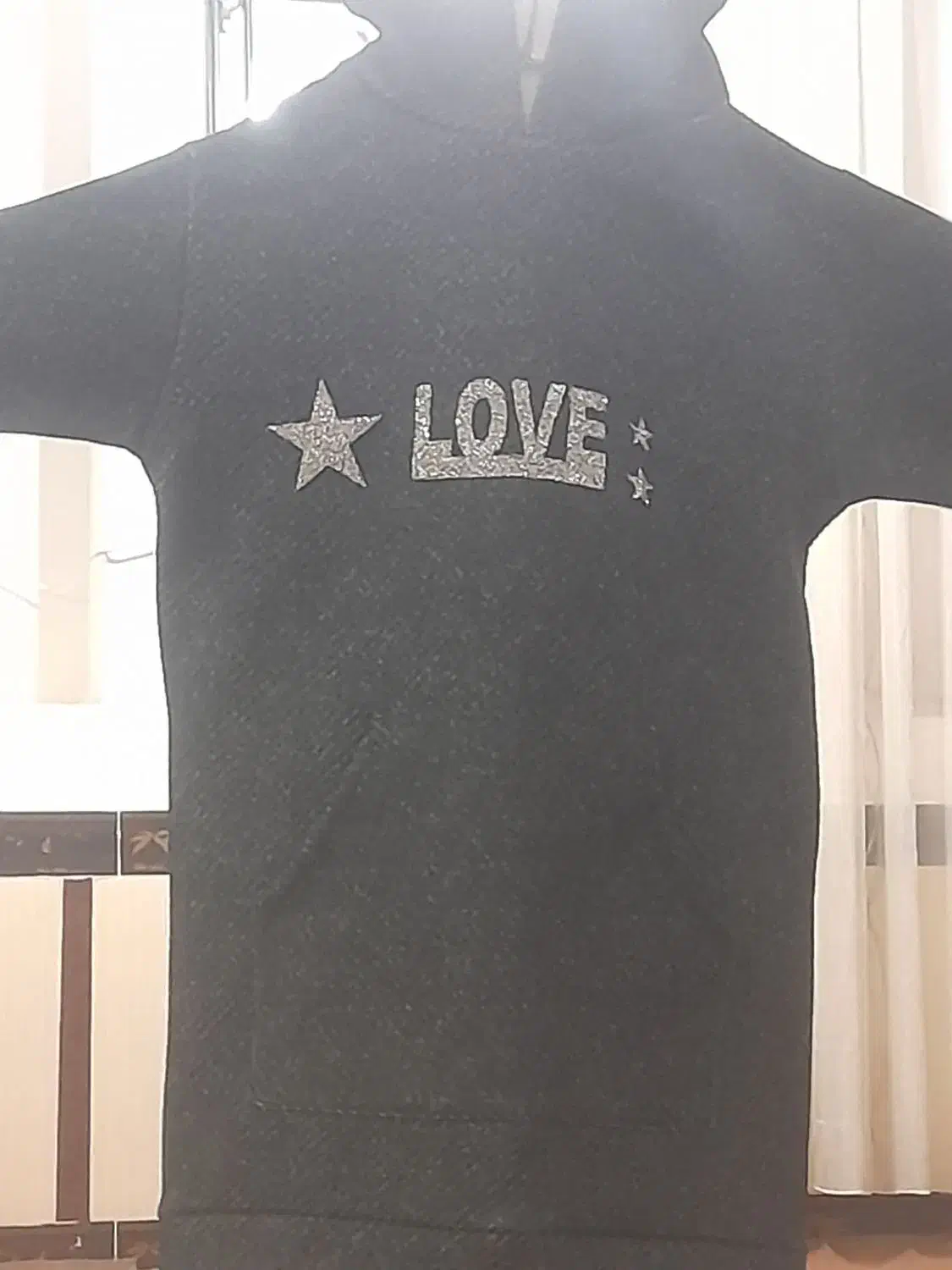 هودی تمیز|لباس|تربت جام, جامرود|دیوار