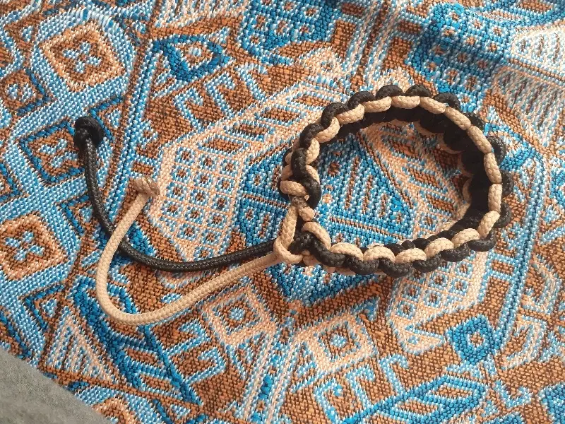 دستبند|بدلیجات|خوی, |دیوار