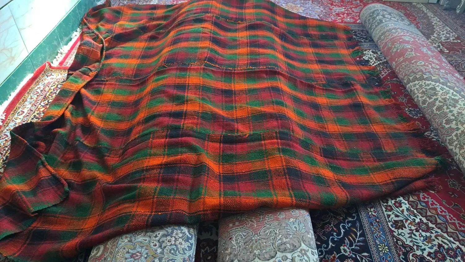 جاجیم|گلیم، جاجیم، گبه|هشتگرد, خور|دیوار