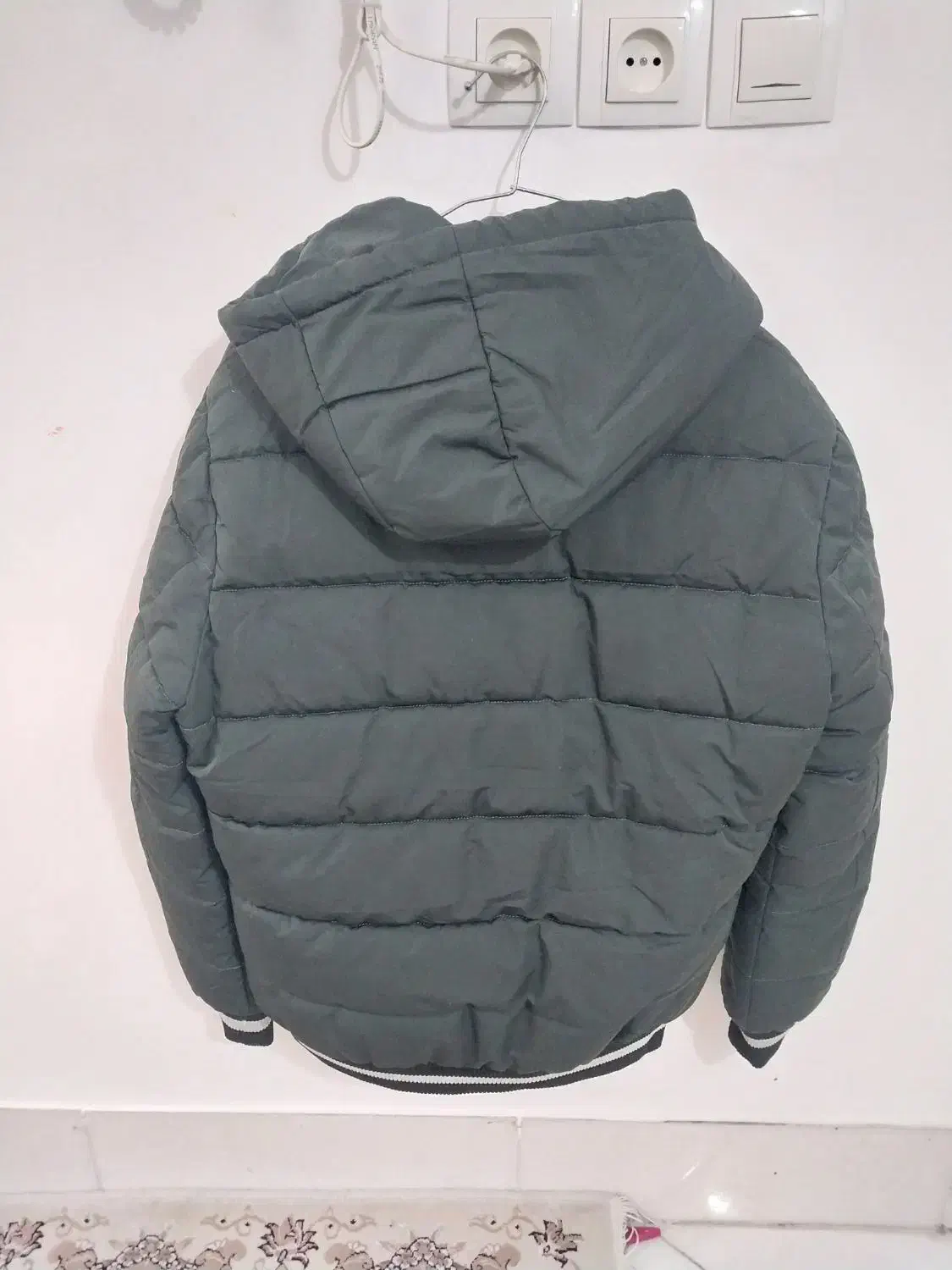 کاپشن پشم شیشه گرم|لباس|صدرا-فارس, فاز ۱|دیوار