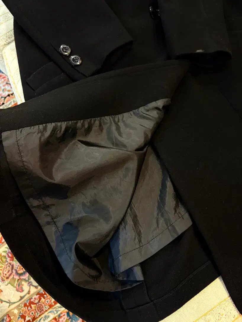 پالتوی زنانه مشکی|لباس|رشت, حومه رشت|دیوار