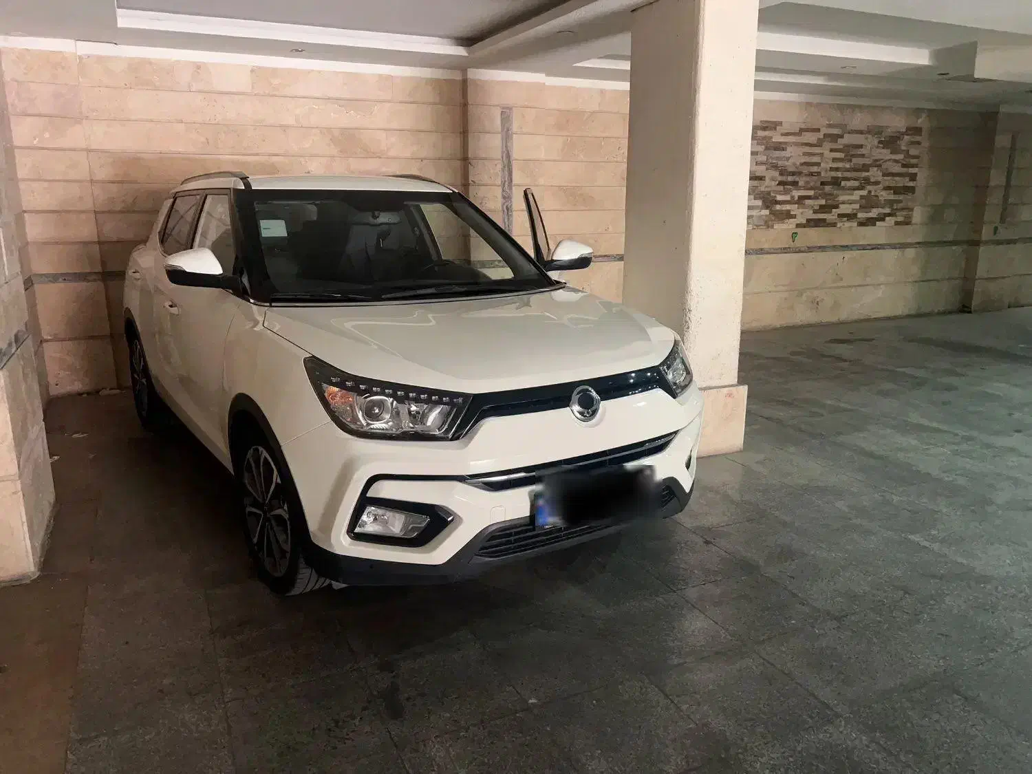 تیوولی آرمور 2018|خودرو سواری و وانت|تهران, سردارجنگل|دیوار