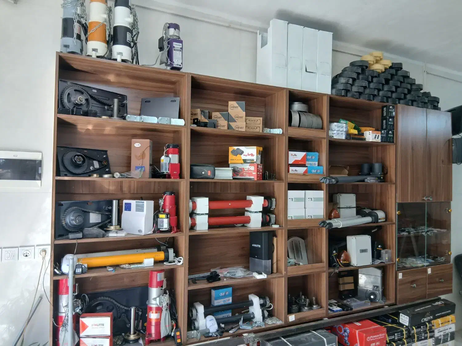 تعمیرات تخصصی انواع دربهای اتوماتیک کرکره ای|مصالح و تجهیزات ساختمان|اصفهان, پروین|دیوار