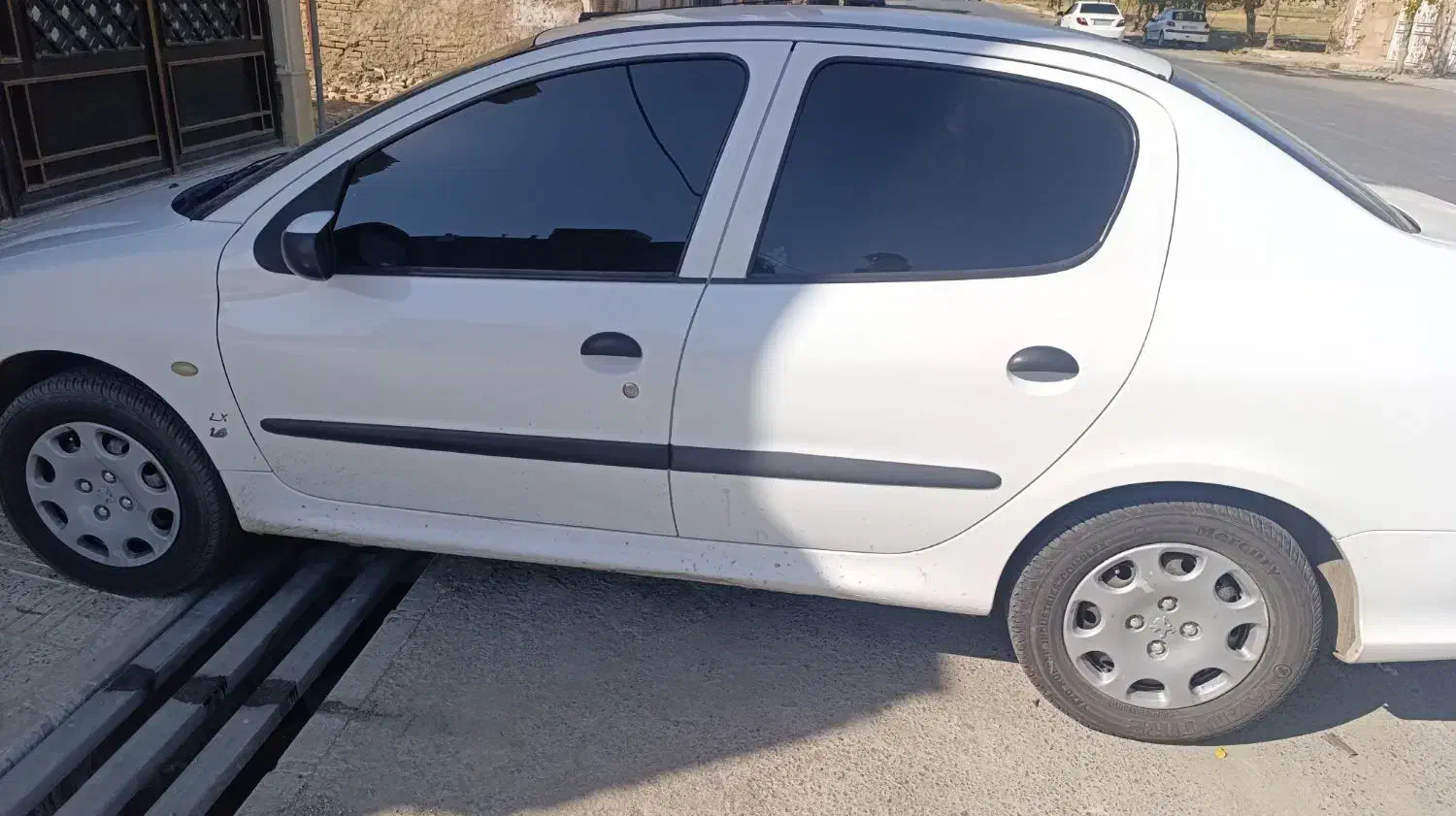 206اس دی وی هشت موتور تیو فایو|خودرو سواری و وانت|بروجرد, |دیوار