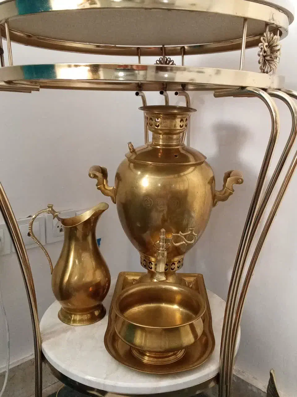 سماور زغالی دارای ۳مهره ۶لیتری در حد نو|سماور، چای‌ساز، قهوه‌ساز|محلات, |دیوار