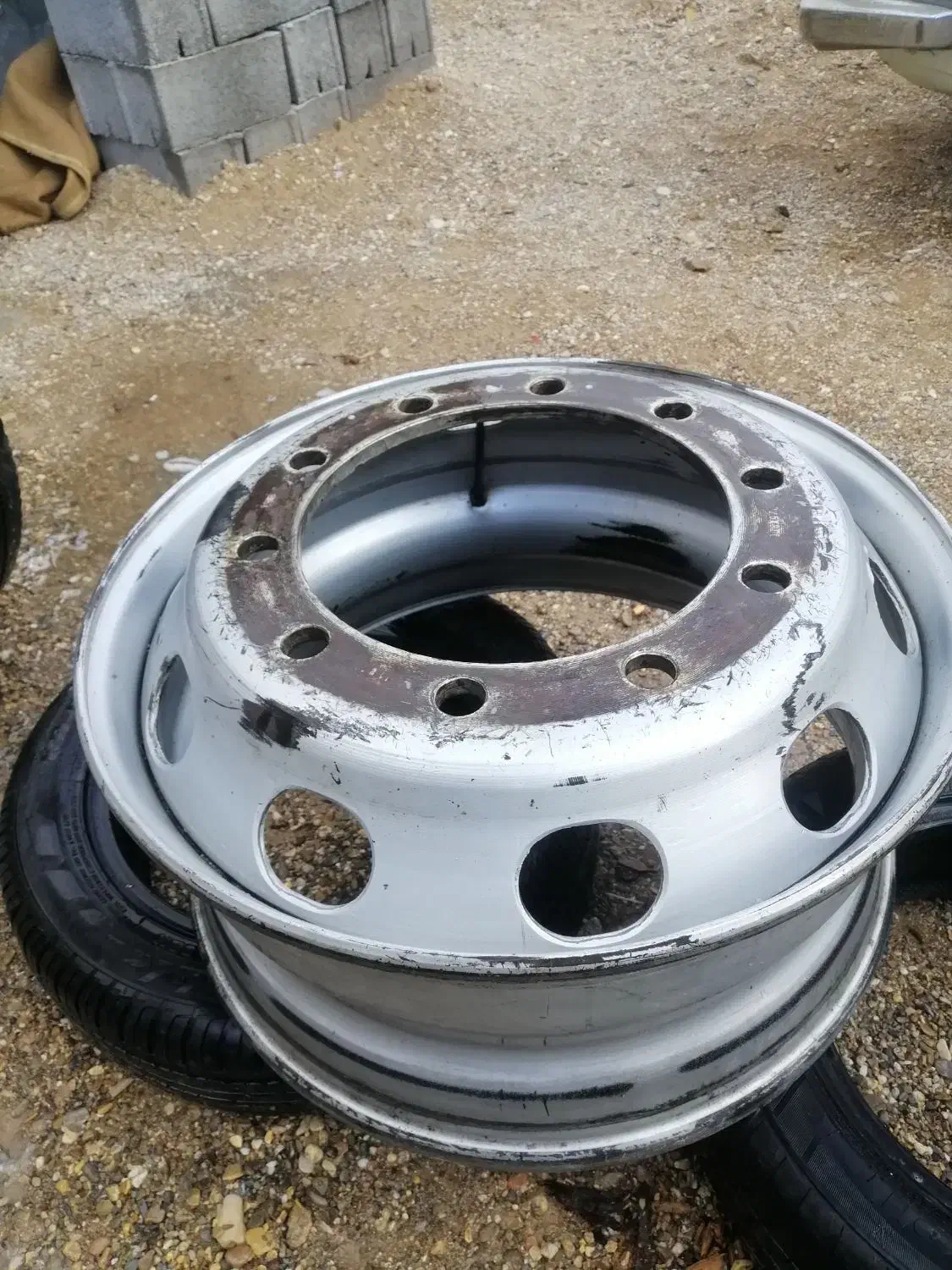 رینگ تریلی و ایسوزویی|قطعات یدکی و لوازم جانبی|یزد, |دیوار