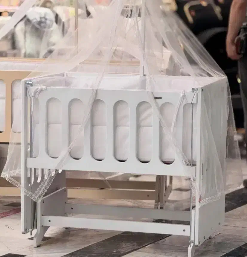 تخت کنار مادر سایز بزرگ|تخت و صندلی بچه|اسالم, |دیوار