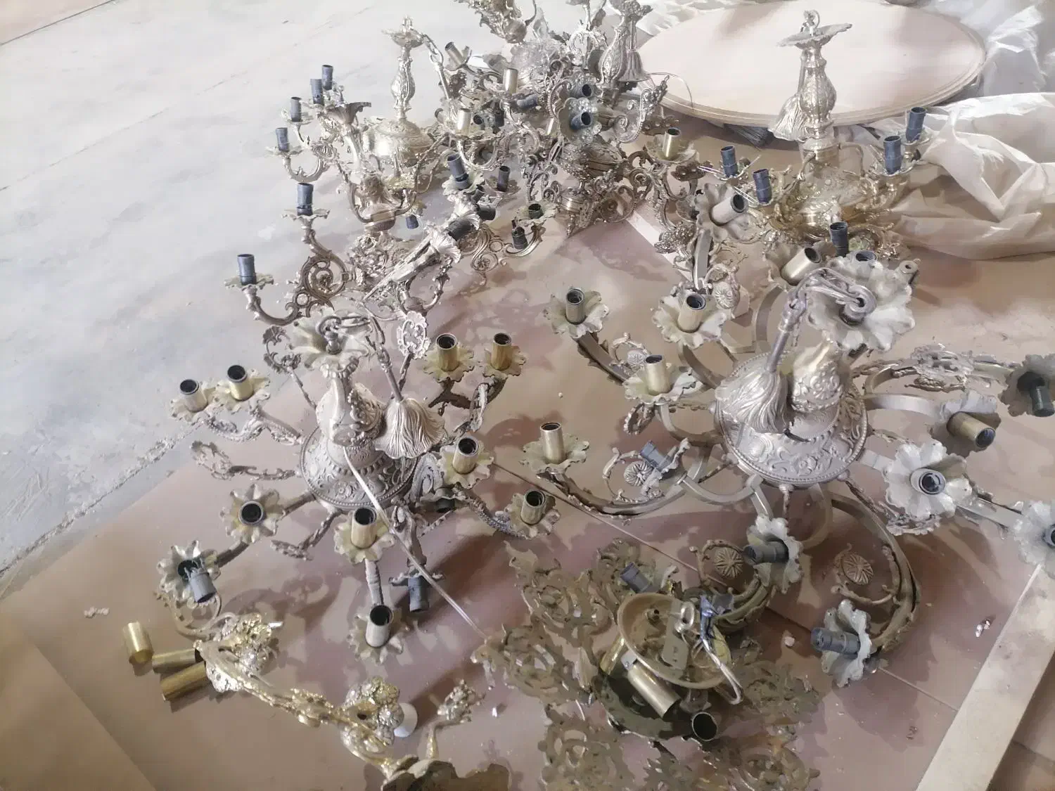 15 عدد لوستر برنزی|لوستر و چراغ آویز|تبریز, |دیوار