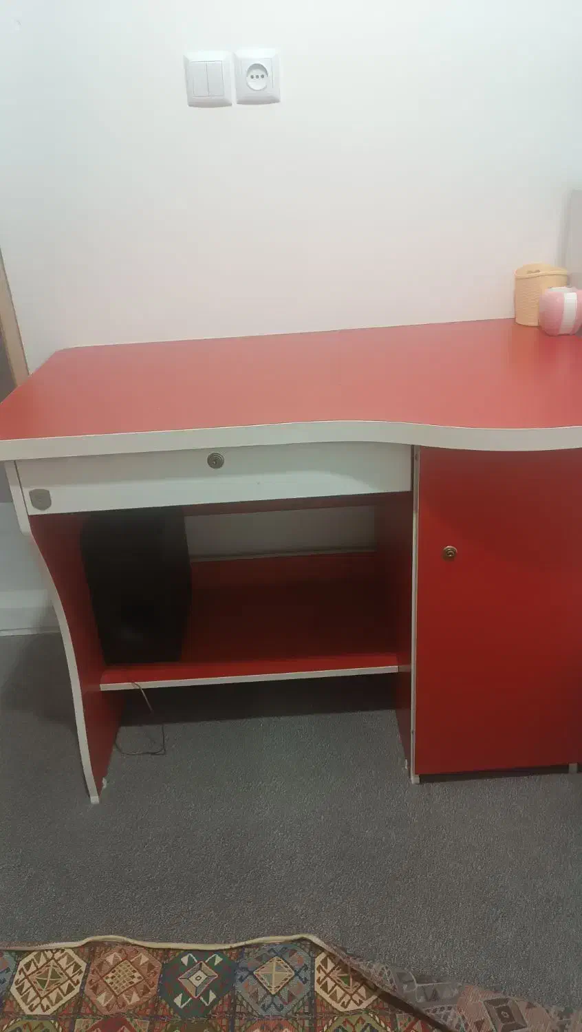 میز تحریر|میز تحریر و کامپیوتر|علی‌آباد کتول, |دیوار