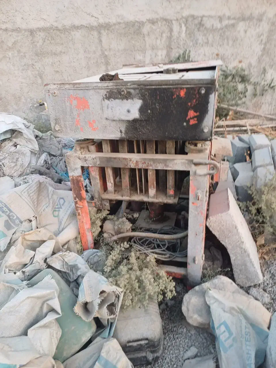 فروش دستگاه بلوک زنی|ماشینآلات صنعتی|کازرون, |دیوار