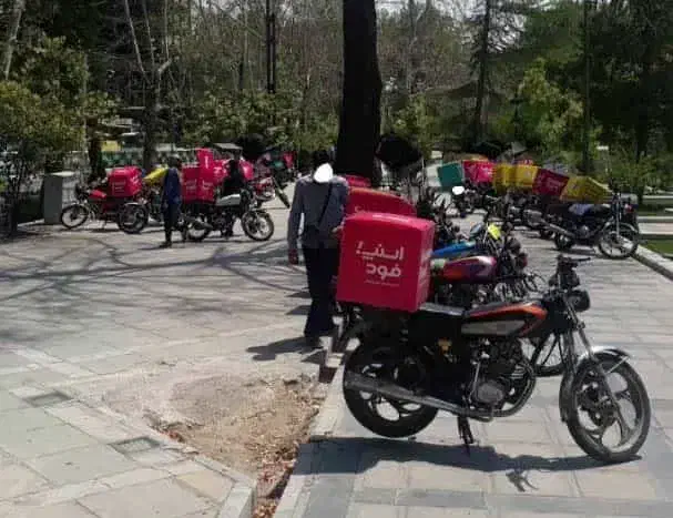 استخدام پیک موتوری حقوق روزانه ۲ میلیون ۳۰۰|استخدام حمل و نقل|تهران, یافت‌آباد|دیوار